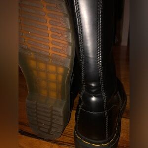 GREAT Condition “1410” 14 Eye Doc Martens!